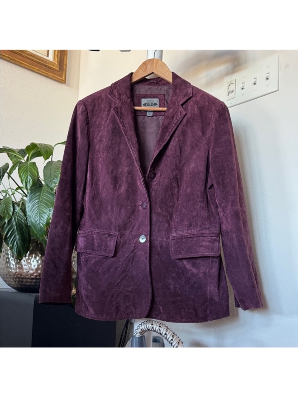 Women’s Purple Suede Leather Blazer Jacket Sz S Three buttons closure